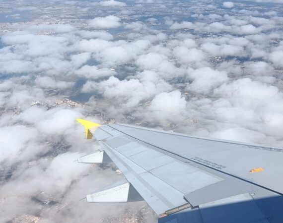 vuelos baratos, equipaje de mano en avión, vuelo cancelado