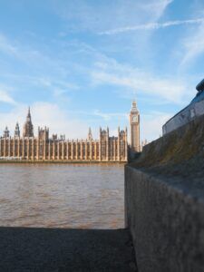 Gatwick, Big Ben, de Londres a Paris en tren
