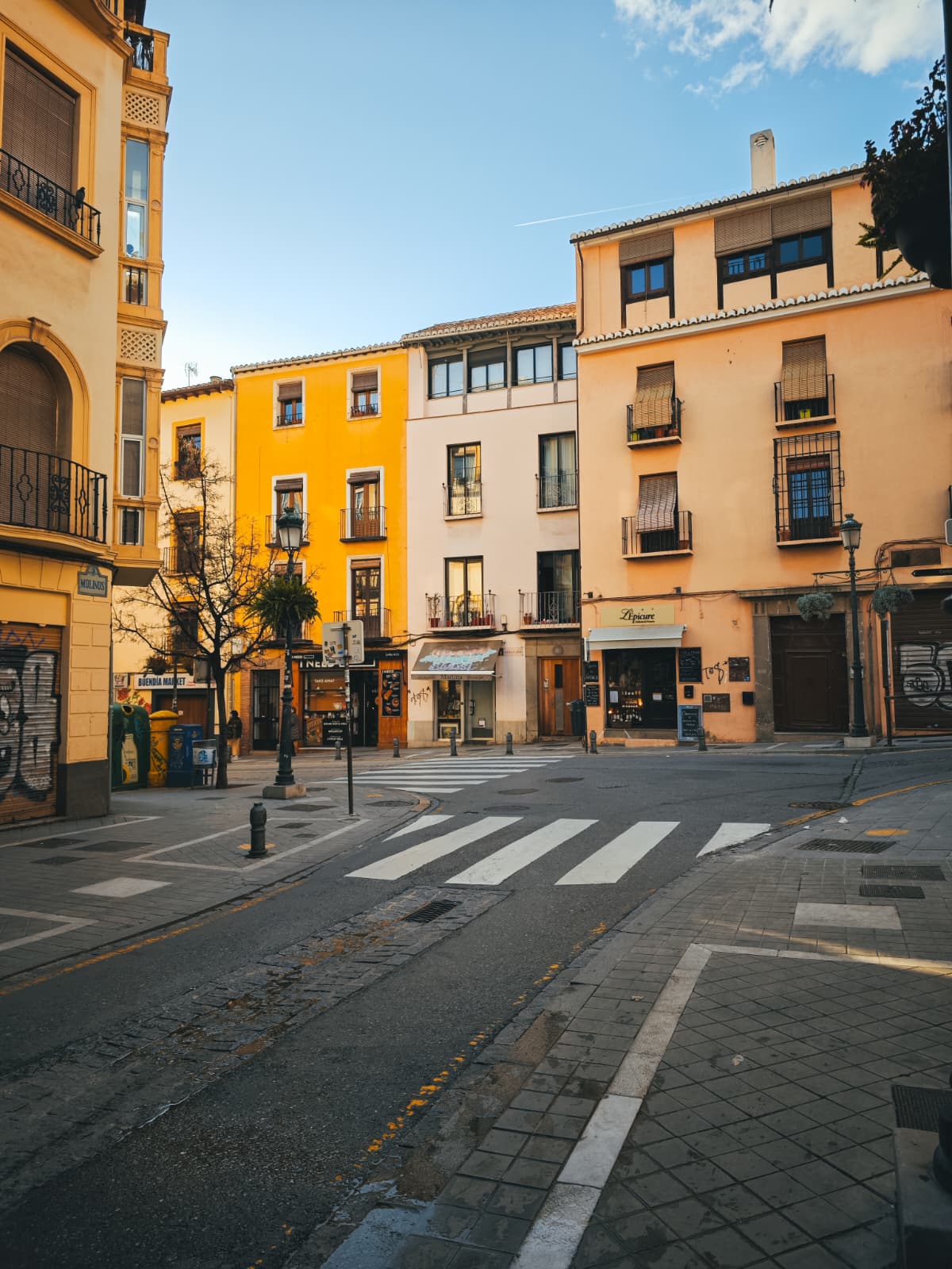 DÓNDE DORMIR EN GRANADA: GUÍA 2026